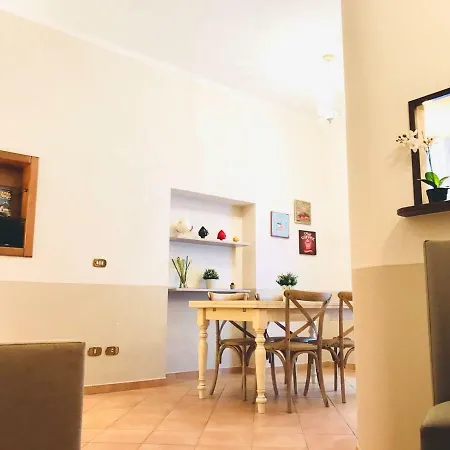 A Due Passi Temporary * Trani