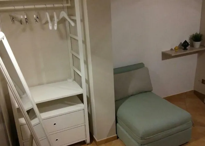 A Due Passi Temporary * 特拉尼