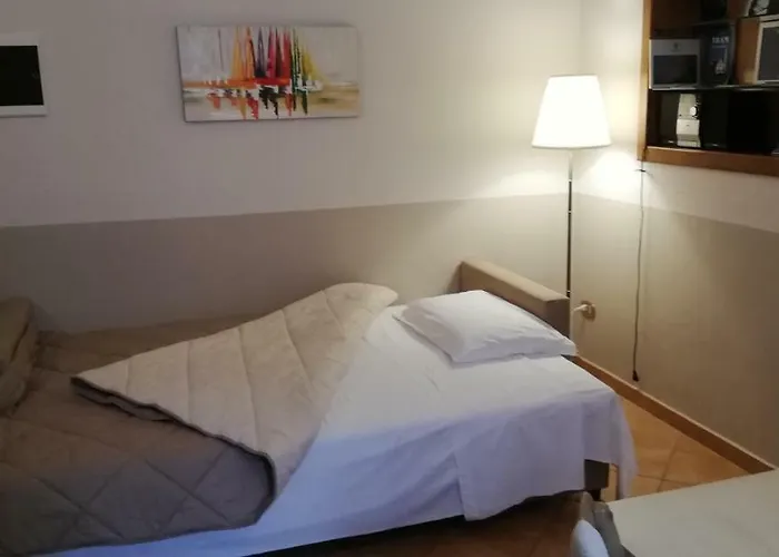 A Due Passi Temporary 公寓 *