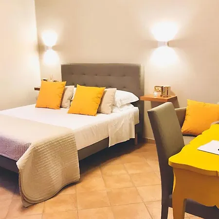 A Due Passi Temporary Apartment *