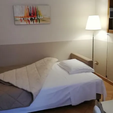 A Due Passi Temporary Apartment *